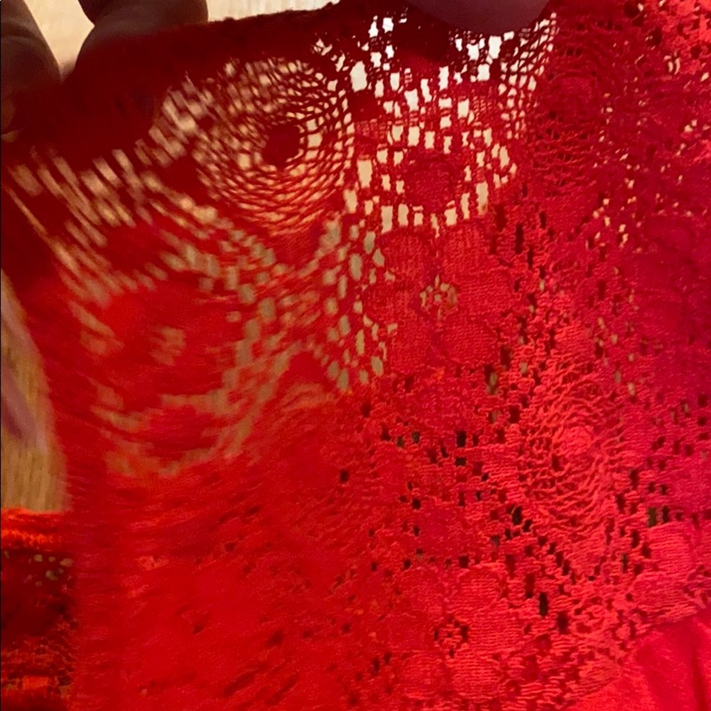 Red blouse - Picture 4 of 4